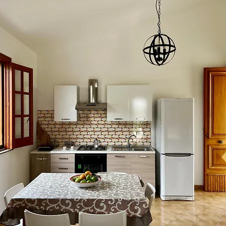 Garden Paradise Near The Sandy Beach, Parking & Wifi Holiday home