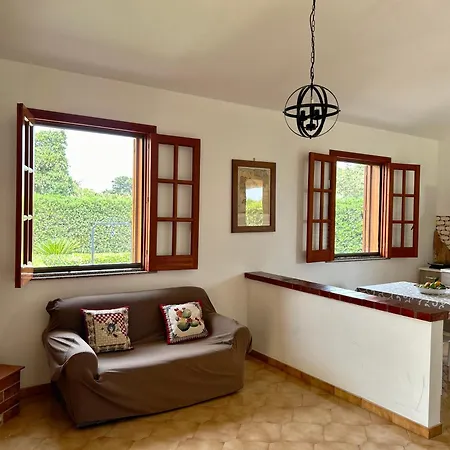 Garden Paradise Near The Sandy Beach, Parking & Wifi *