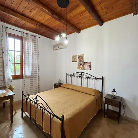 Feriehus Garden Paradise Near The Sandy Beach, Parking & Wifi Marina d'Avola