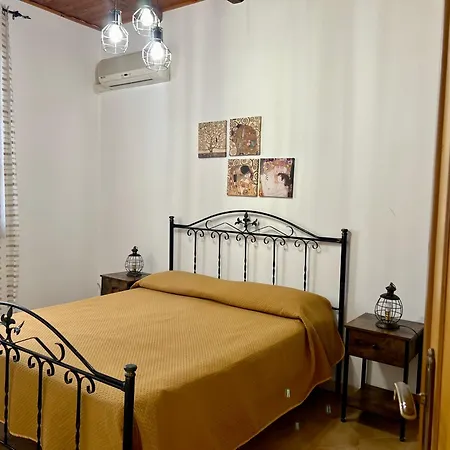 Garden Paradise Near The Sandy Beach, Parking & Wifi Holiday home *