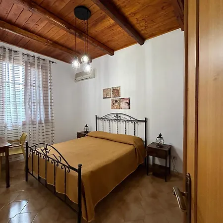 Garden Paradise Near The Sandy Beach, Parking & Wifi *