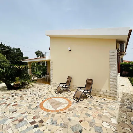 Vakantiehuis Garden Paradise Near The Sandy Beach, Parking & Wifi Marina d'Avola